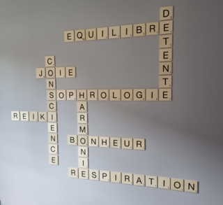 Scrabble cabinet de Sophrologie - 10doigts.fr