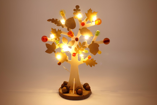 arbre automne lumineux DIY enfants facile - Activités manuelles Automne - 10doigts.fr - 2