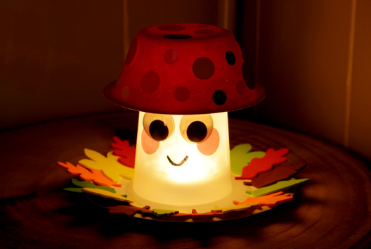 Bricolage maternelle automne champignon lumineux - Activités manuelles Automne - 10doigts.fr - 2