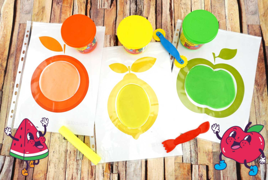 pâte à modeler fruits couleurs - Activités manuelles moins de 3 ans - 10doigts.fr