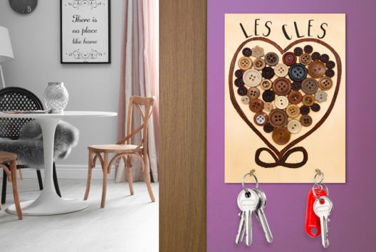 porte clés mural coeur boutons - Activités manuelles fête des mères - 10doigts.fr