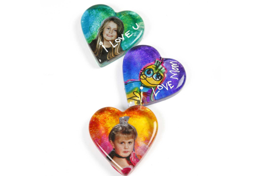 presse papier en verre coeur - Activités manuelles fête des mères - 10doigts.fr - 2