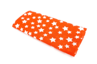 Coupon de tissu en coton imprimé étoiles blanches/fond rouge - 43 x 53 cm - Coupons de tissus - 10doigts.fr
