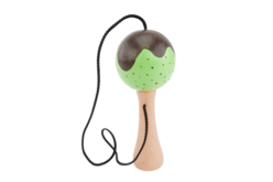 Bilboquet en bois - Fabriqué en France - Jeux et Jouets en bois - 10doigts.fr