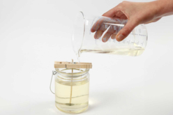 Pinces à linge en bois (7 cm) - 1 set (12 pièces) - Mèches et Accessoires Bougies - 10doigts.fr