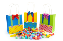 Sac à confettis pour le carnaval - Adhésifs colorés et Masking tape - 10doigts.fr - 2