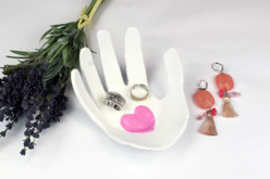 Vide-poches "Coeur sur la main" - Emporte-pièces créatifs pour enfants - 10doigts.fr