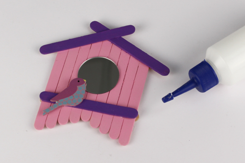 Nichoir déco avec bâtonnets en bois