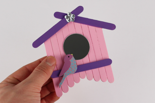 Nichoir déco avec bâtonnets en bois