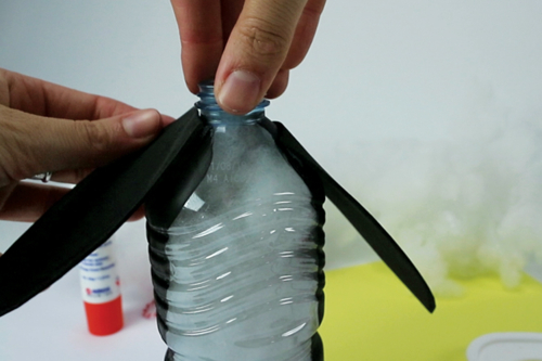 Fabriquer un pingouin avec une bouteille d'eau