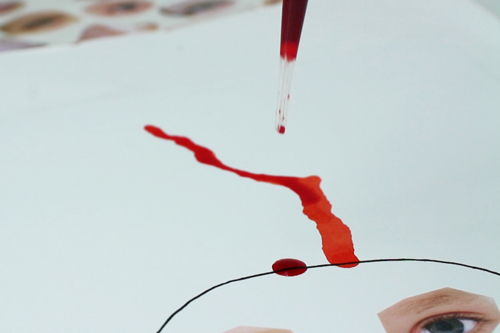 Portraits rigolos avec la technique de l'encre soufflée