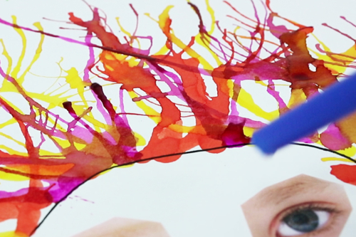 Portraits rigolos avec la technique de l'encre soufflée