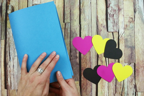 Carte abeille coeurs