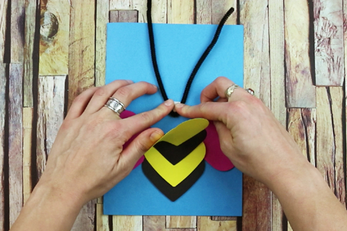 Carte abeille coeurs