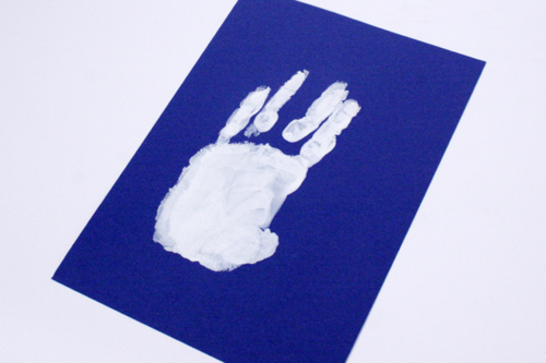 Lapin de Pâques empreinte de main