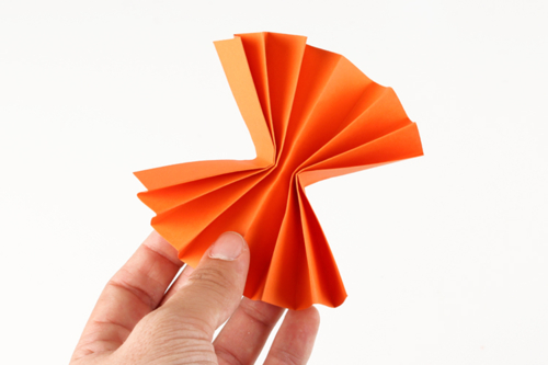 Petites citrouilles en papier
