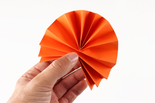Petites citrouilles en papier