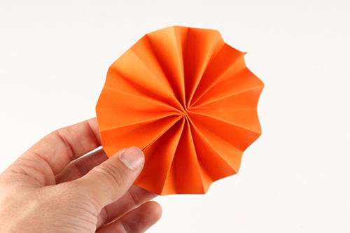 Petites citrouilles en papier
