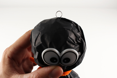 Petits fantômes à suspendre