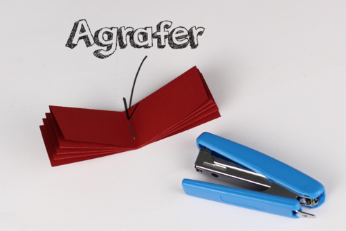 Guirlande de fleurs en papier