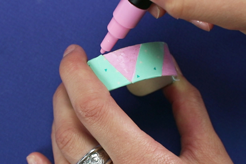 Bracelets avec des bâtonnets de glace