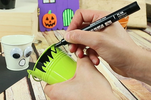 Mini seaux à bonbons pour Halloween