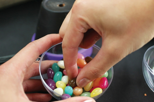 Sorcière distributeur de bonbons