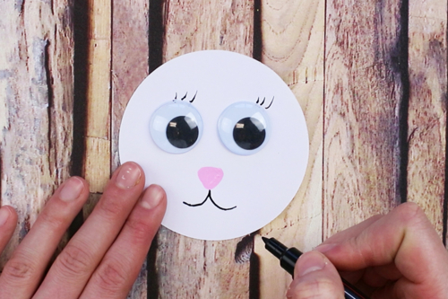 Lapin mignon en papier