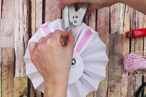Lapin mignon en papier