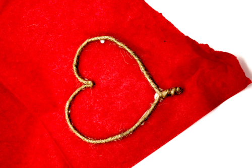 Coller la forme sur le papier -