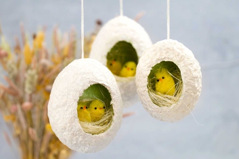 Suspensions d'œufs de Pâques