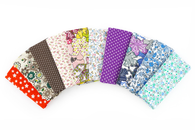 10 Coupons de tissu en coton imprimé ( - Coupons de tissus - 10doigts.fr