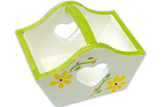 Panier découpe-cœur en bois - Paniers en bois à décorer - 10doigts.fr