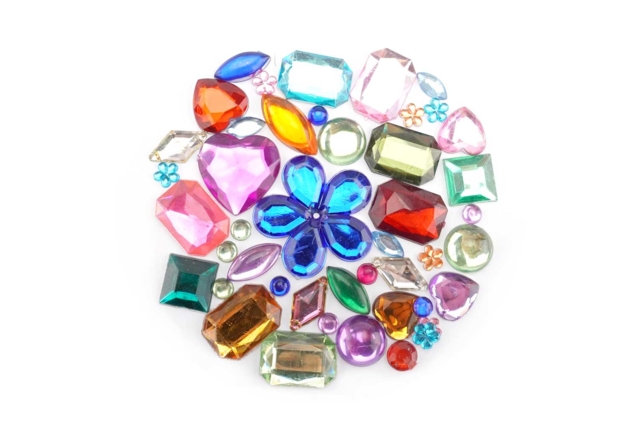 200 Strass formes assorties - Strass : apportez de l'éclat à toutes vos créations - 10doigts.fr