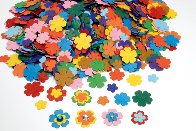 3000 fleurs en papier - Décorations fleurs et feuilles : ajoutez une touche de nature à toutes vos créations - 10doigts.fr