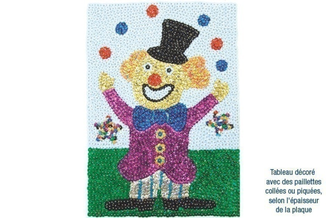Carton plume ou plaque polystyrène : créations avec des paillettes cuvettes rondes à trou - Carton plume et polystyrène - 10doigts.fr