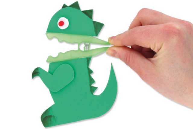 Pinces à linge plastique - Accessoires de collage et outils pour vernis-collage - 10doigts.fr