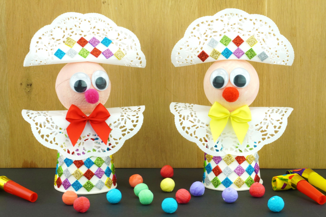Arlequin avec des napperons en papier - Décorations de table - 10doigts.fr