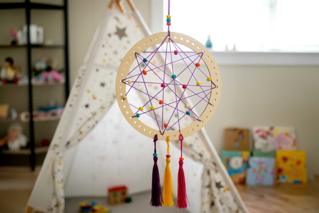 attrape reve enfant - Kits attrape-rêves : créez une décoration poétique unique - 10doigts.fr