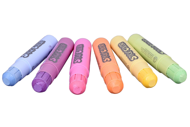 baton stick gouache solide couleurs pastel - Peinture gouache solide : l'innovation pour peindre sans se tacher - 10doigts.fr