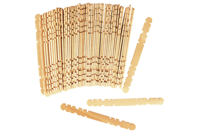 Batonnets crantés naturel - Accessoires en bois - 10doigts.fr