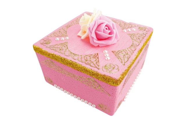 boite avec roses - Décorations fleurs et feuilles : ajoutez une touche de nature à toutes vos créations - 10doigts.fr