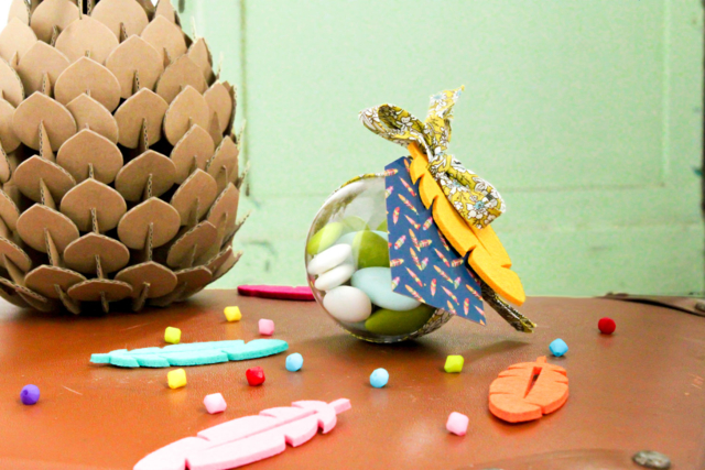 boite boule avec scotch coloré - Adhésifs colorés et Masking tape - 10doigts.fr