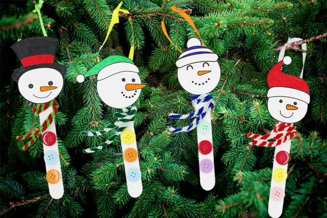 Bonhomme de neige avec des bâtons de glace - Accessoires en bois - 10doigts.fr