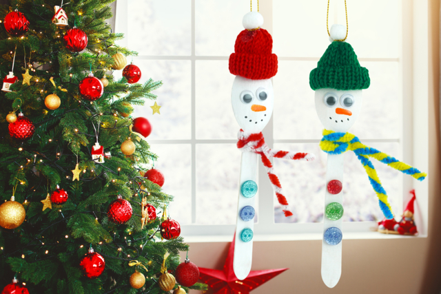 Bonhomme de neige avec une cuillère - Objets en bois à décorer pour la cuisine - 10doigts.fr