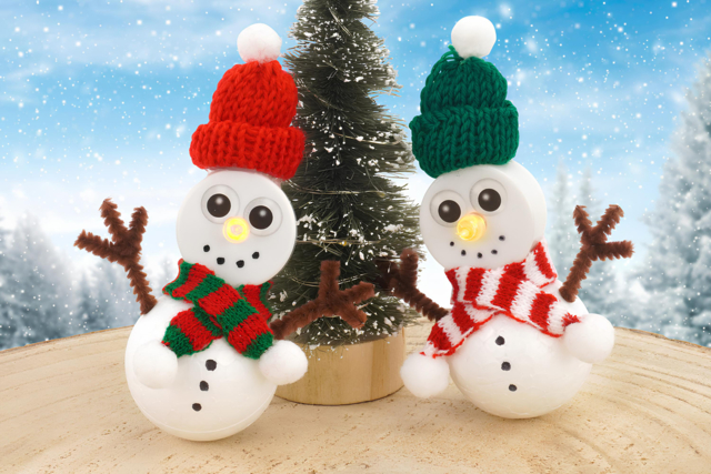 Bonhomme de neige lumineux pour le sapin de Noël - Petites décorations de Noël - 10doigts.fr