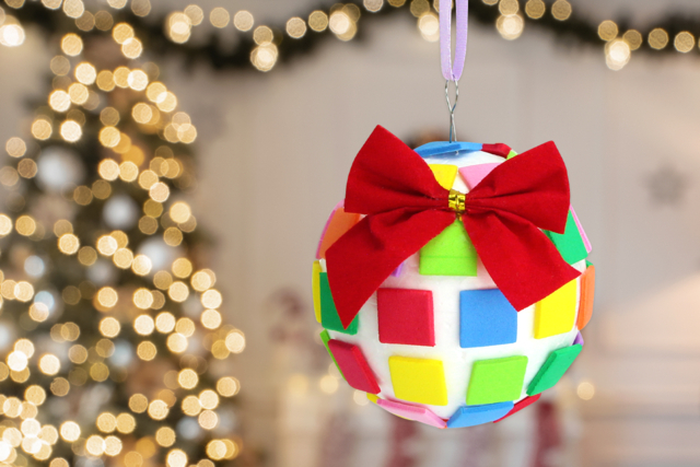 Boule de Noël mosaïques - Nœuds et rubans pour toutes vos créations - 10doigts.fr