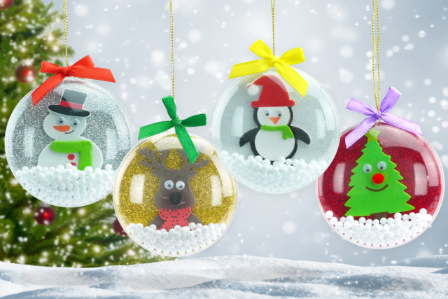 Boules avec des petits personnages de Noël - Stickers mousse : donnez du volume à vos créations - 10doigts.fr