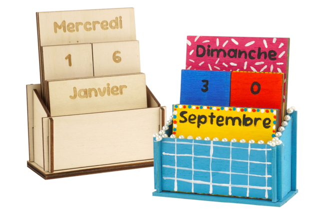 Calendrier perpétuel en bois - Objets en bois à décorer pour le bureau - 10doigts.fr