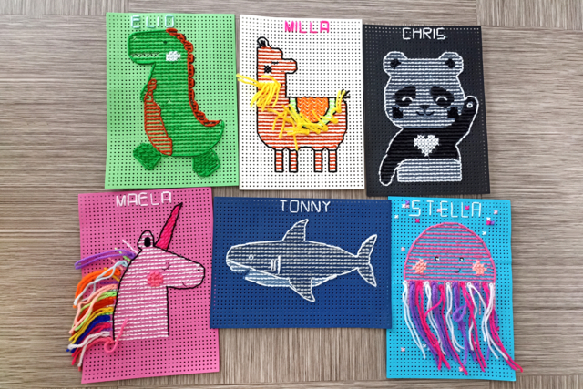 carte à broder pour enfants - Tambours et toiles à broder - 10doigts.fr